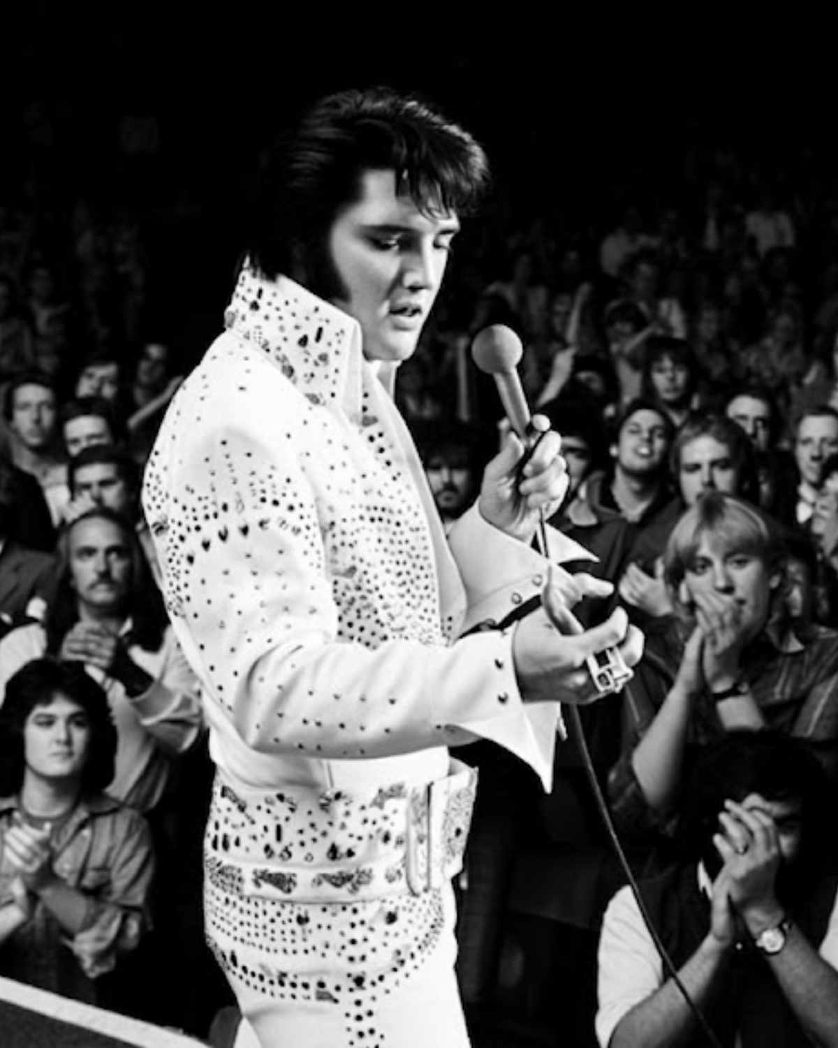 Elvis DESTROYED a Drunk heckler with one sentence — the arena erupted in applause | HO!!!!