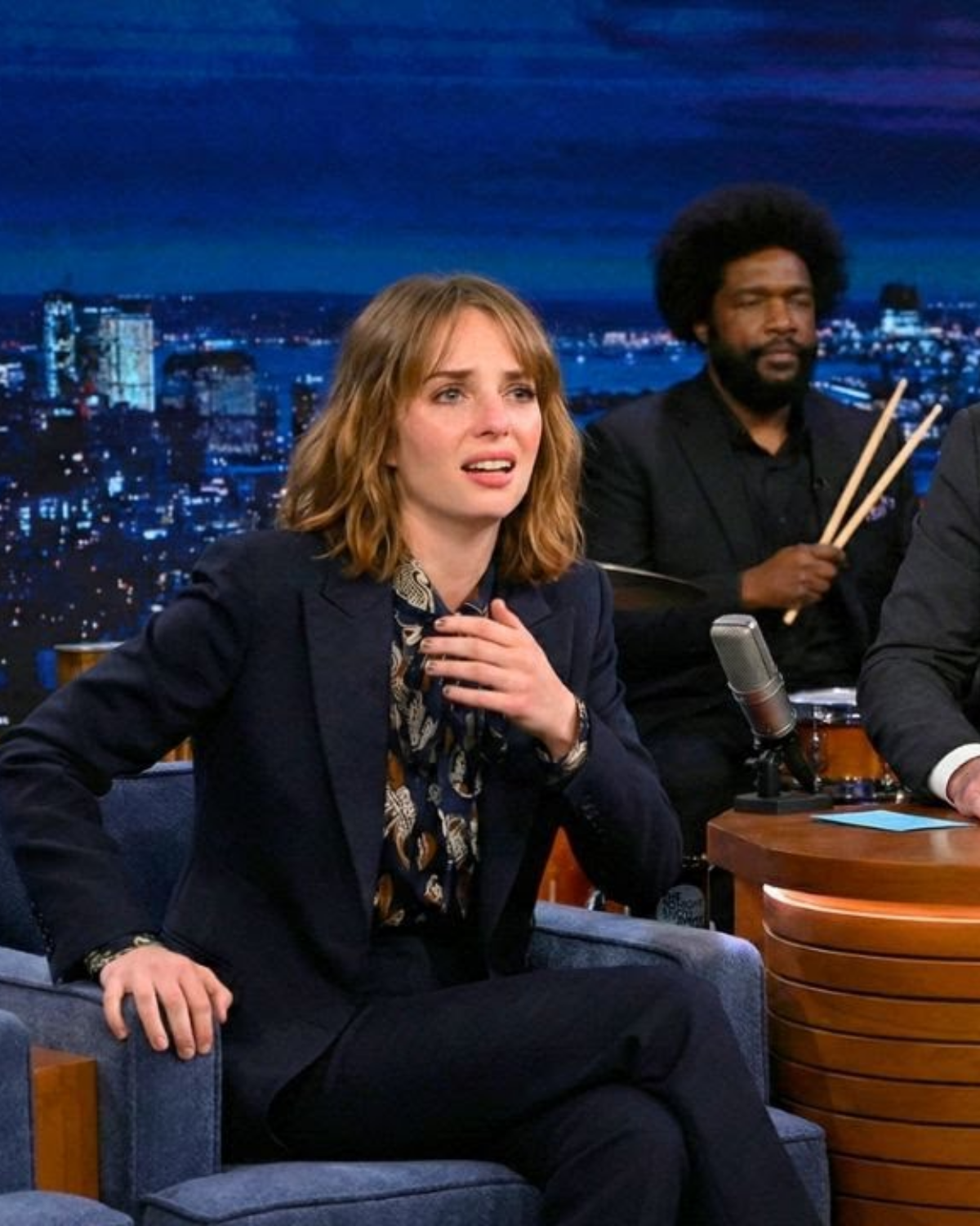 Maya Hawke was mid-interview on The Tonight Show when she froze.   Jimmy Fallon thought something was wrong. Then she pointed to the third row. | HO!!!!