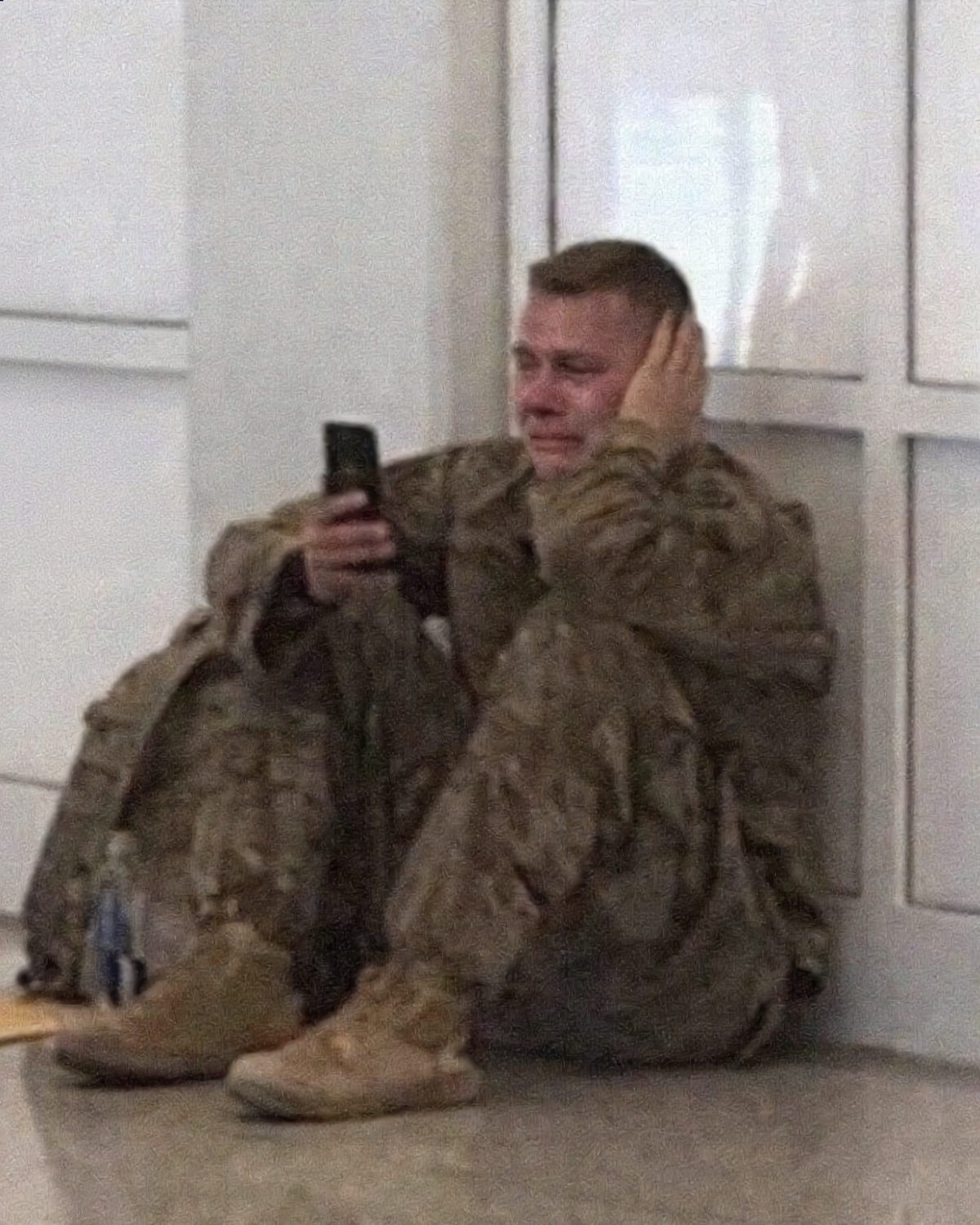 Commander Sees Soldier Sobbing At his iPad, Decides To Take Matters Into His Own Hands | HO